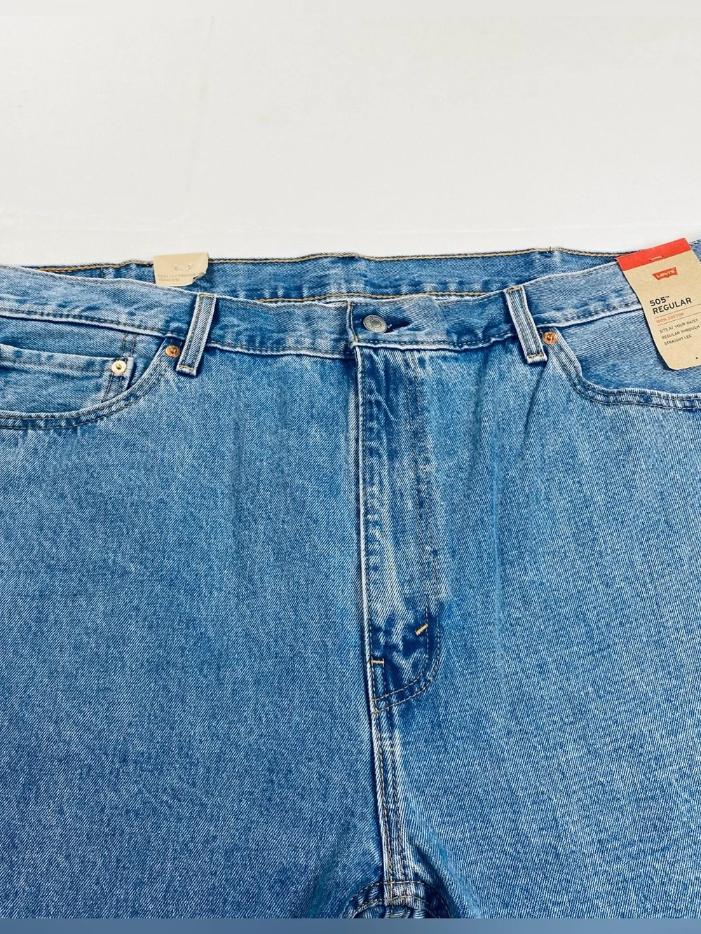 Levi’s 505 Regular Fit Jeans Mens 44x30 Medium Wash Blue 100% Cotton NWT